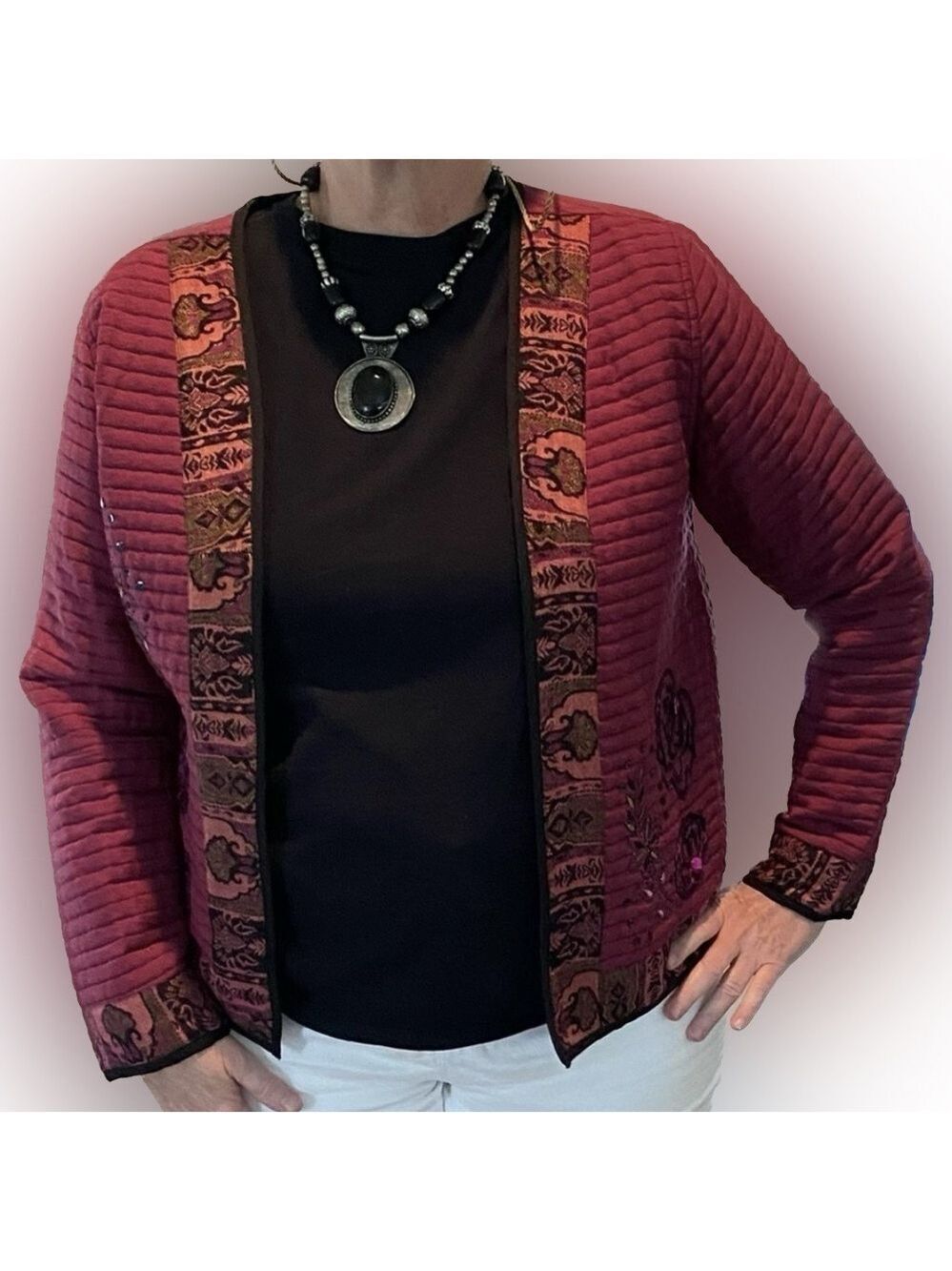 Choices - BUNDLE Beautiful quilted burgundy embellished jacket + sleeveless tank